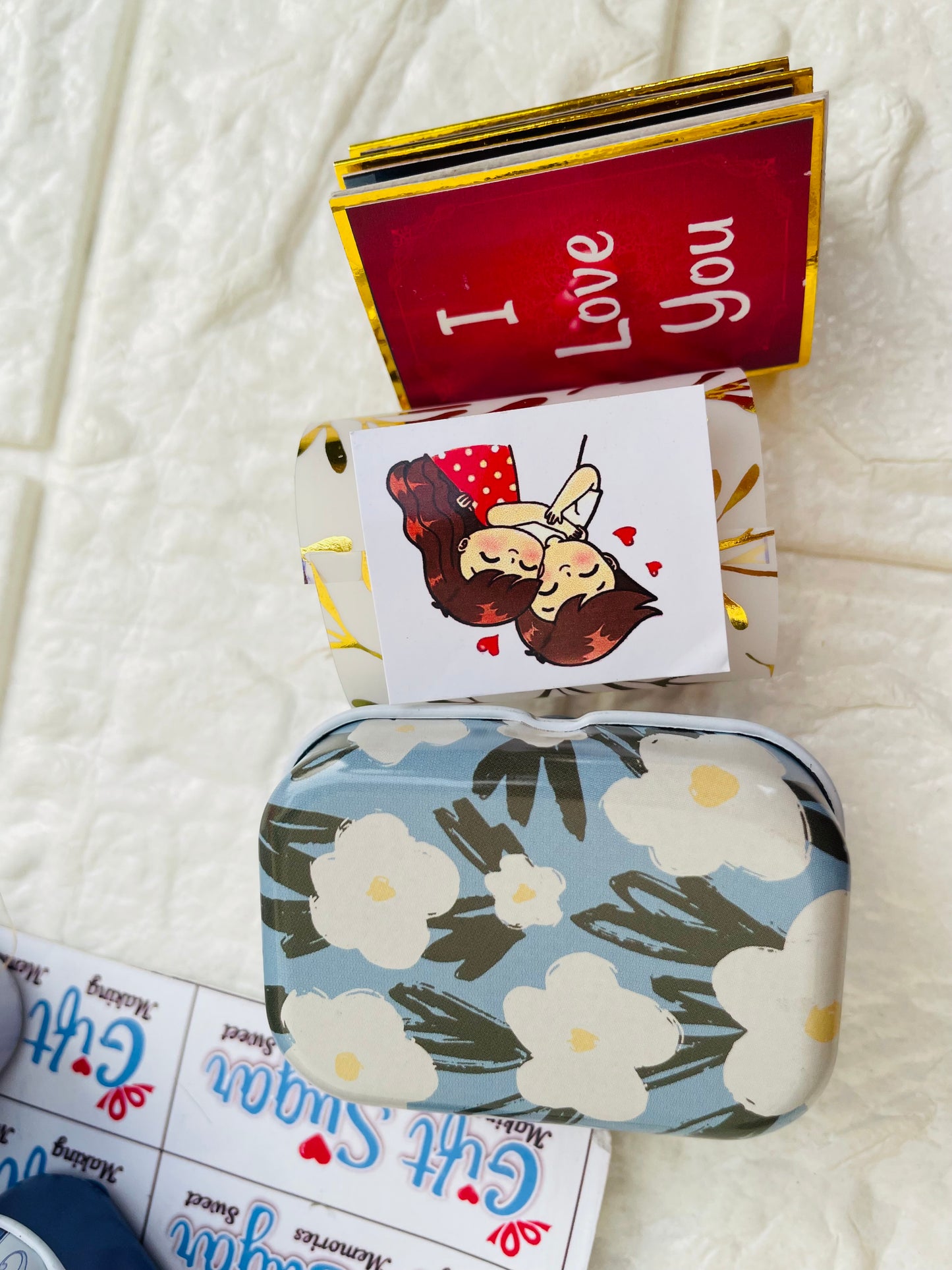 Customized Mini Tin Album (25 Photos)