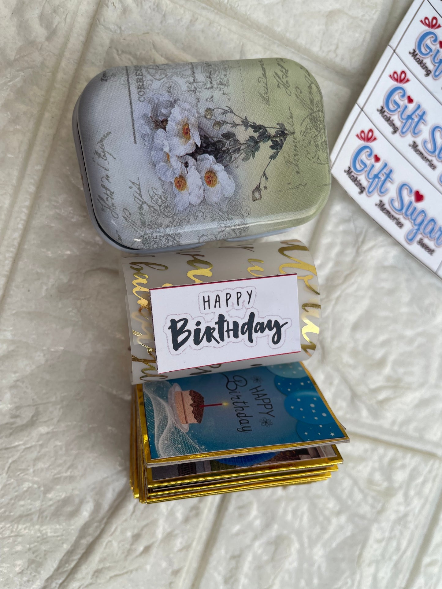 Customized Mini Tin Album (25 Photos)