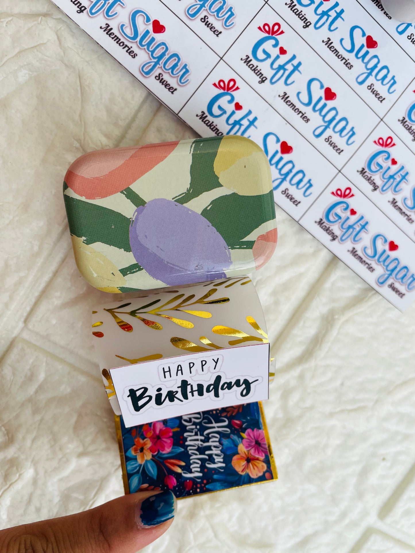 Customized Mini Tin Album (25 Photos)