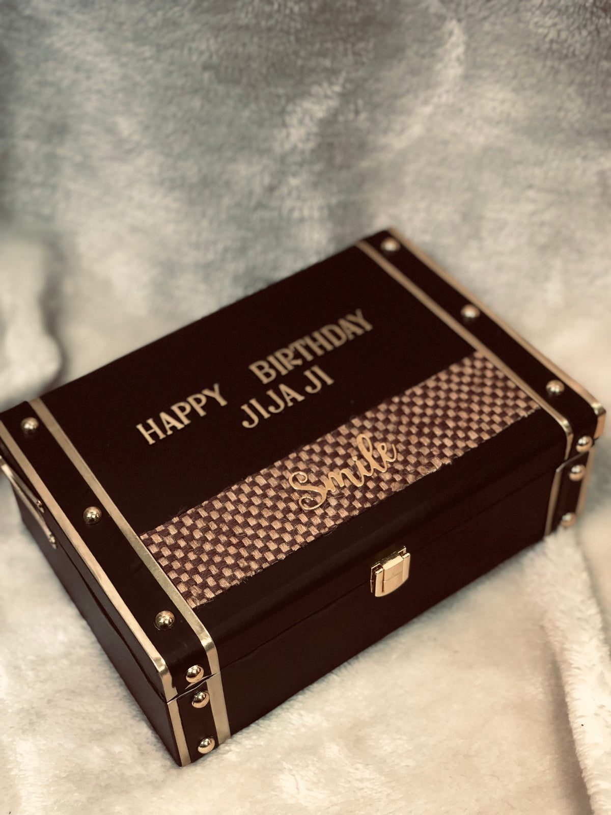 Customized Trunk shirt hamper box