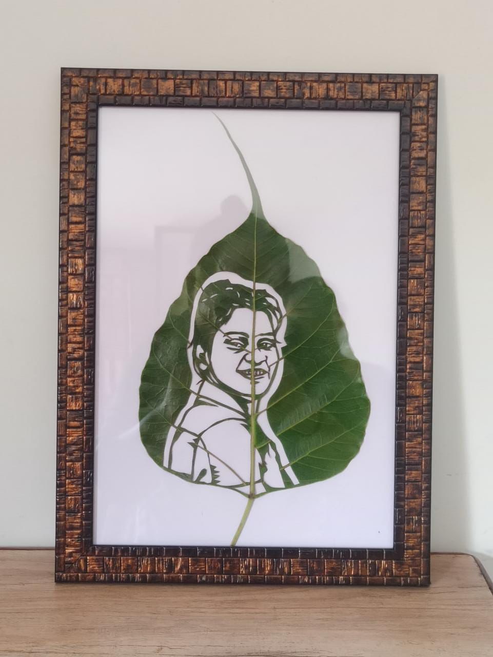 Customized Leaf Art Frame