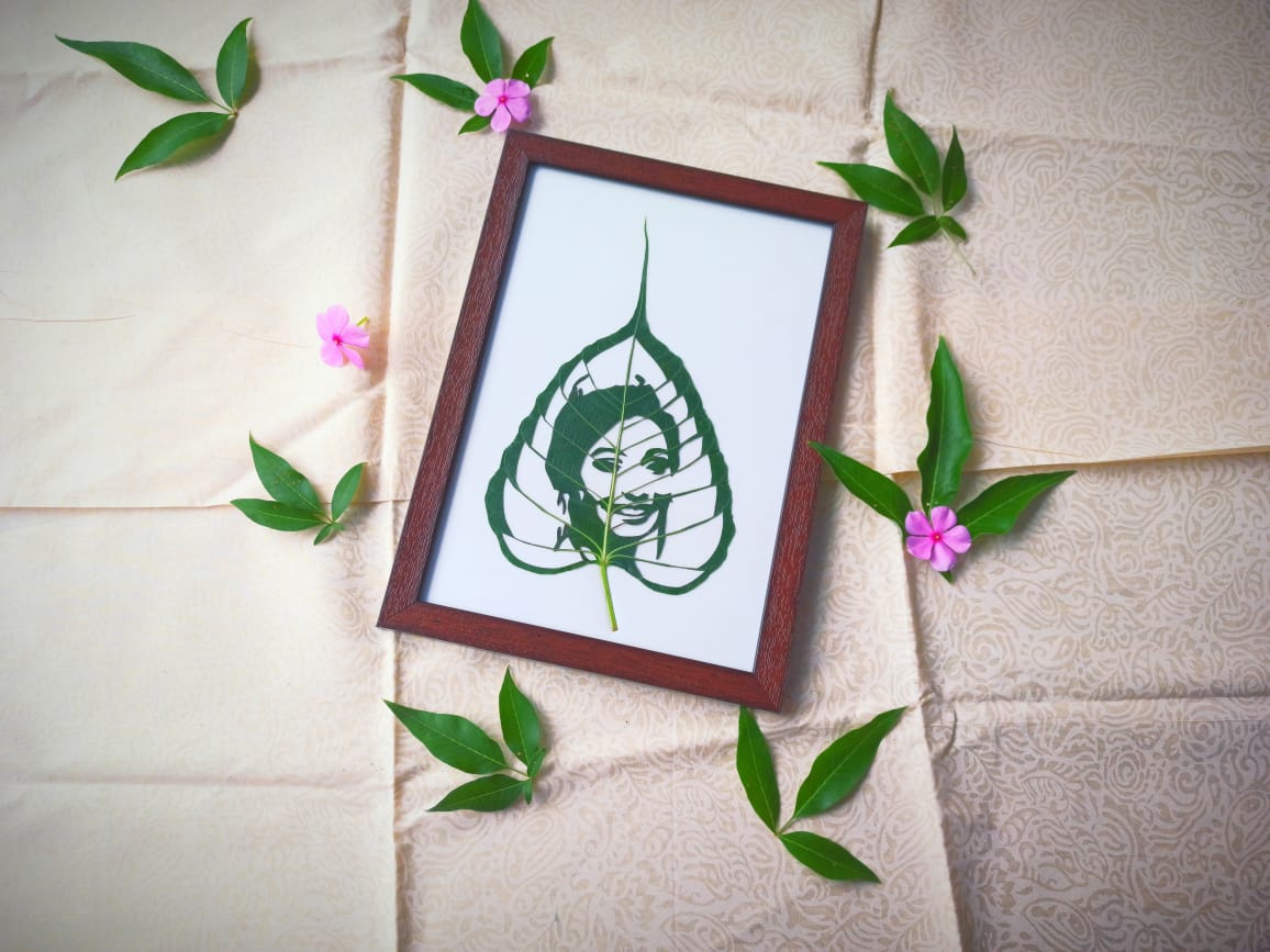 Customized Leaf Art Frame