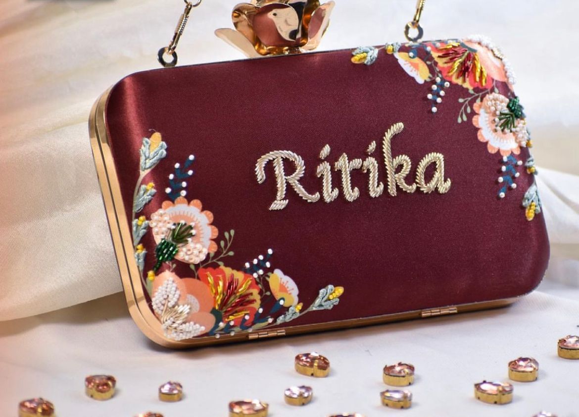 Customized Embroidery Clutch with Rose Knob